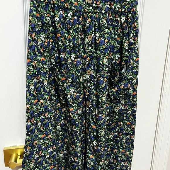 M Floral Print Women's Dress - Picture 2 of 6